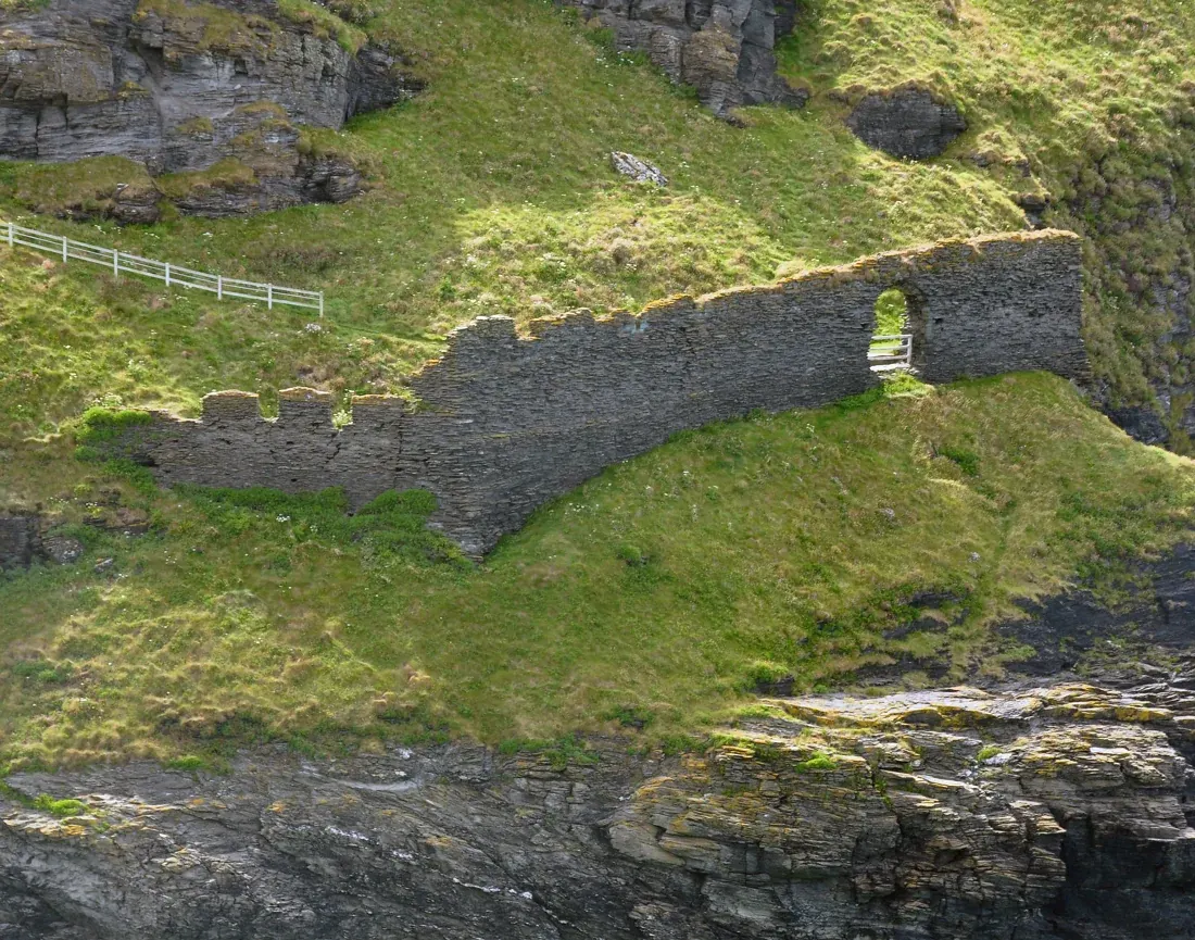 La costa de Tintagel, vinculada a las leyendas de Avalon
